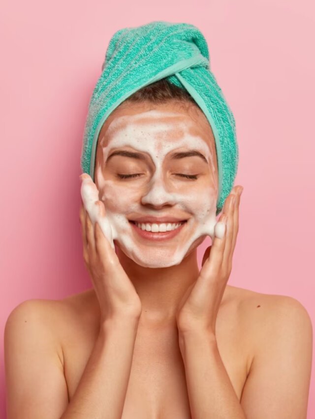 11 Best Face Wash For Dry Skin in 2023 - Missfeminine.com Web Stories